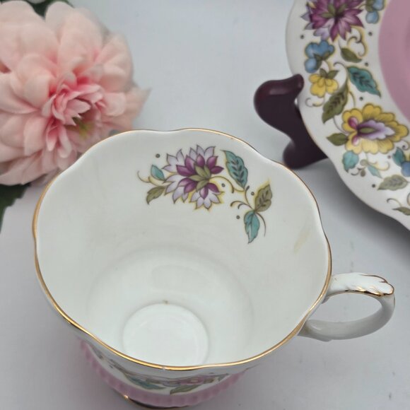 Vintage Royal Albert Pink and Floral Jacobean Tea Cup and Saucer Set - Picture 5 of 12